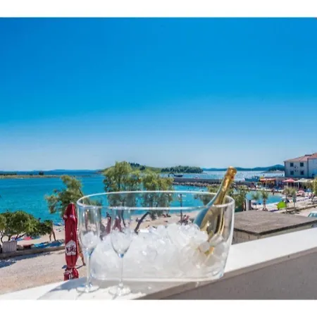 Modern Right On The Janice Beach In Centre 50 M Away Appartamento *