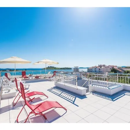 Modern Right On The Janice Beach In Centre 50 M Away