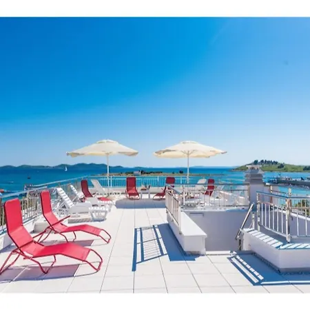 Modern Right On The Janice Beach In Centre 50 M Away Appartamento *