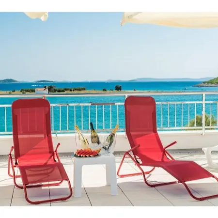 Modern Right On The Janice Beach In Centre 50 M Away Appartamento *