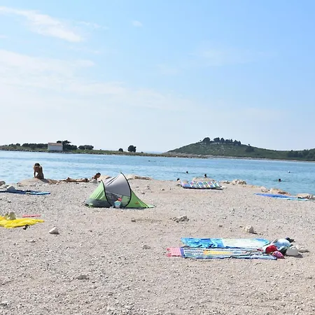 Modern Right On The Janice Beach In Centre 50 M Away Appartamento Pakoštane