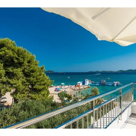Modern Right On The Janice Beach In Centre 50 M Away