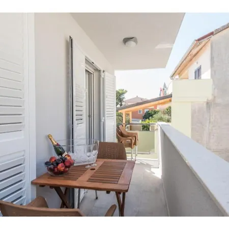 Modern Right On The Janice Beach In Centre 50 M Away Appartamento *