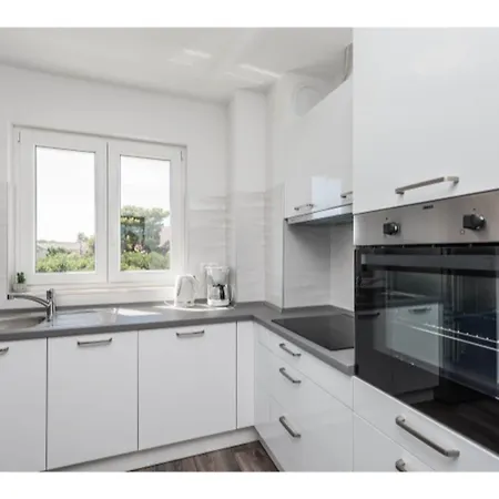 Modern Right On The Janice Beach In Centre 50 M Away Appartamento *