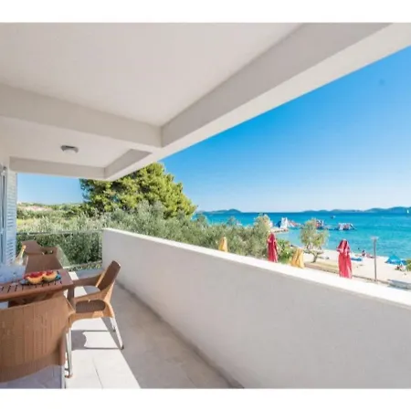 Apartment Modern Right On The Janice In Centre 50 M Away *