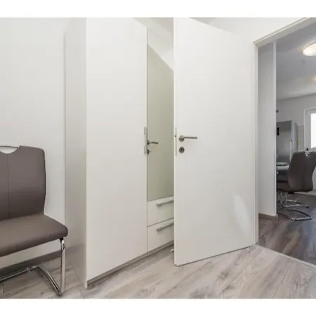 Modern Right On The Janice In Centre 50 M Away Apartment Pakostane