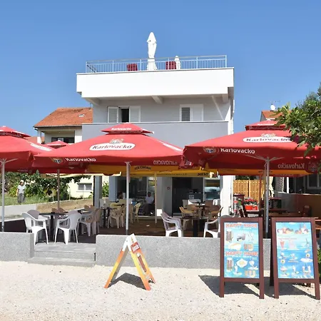 Apartment Modern Right On The Janice In Centre 50 M Away Pakostane